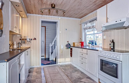 Kvaefjord Municipality House | Beautiful home in Sortland with WiFi