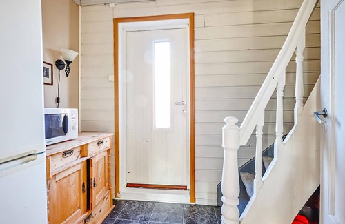 Kvaefjord Municipality House | Beautiful home in Sortland with WiFi