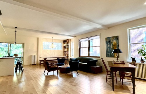 Monkland Village House | Beautiful Home In The Heart Of NDG