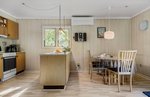 Arrild Ferieby House | Beautiful home in Toftlund with WiFi