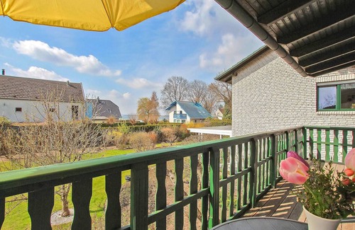 Verchen House | Beautiful home in Verchen with kitchen