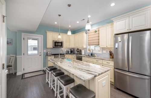 Wildwood Crest House | Beautiful home located halfway between the Bay and the Beach in Wildwood Crest!