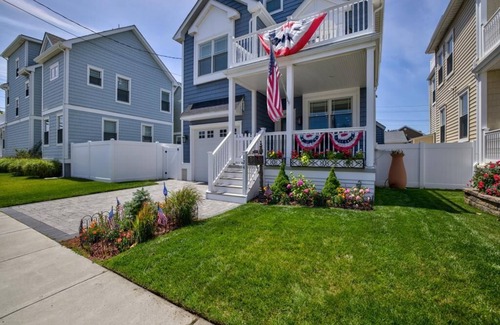 Wildwood Crest House | Beautiful home located halfway between the Bay and the Beach in Wildwood Crest!