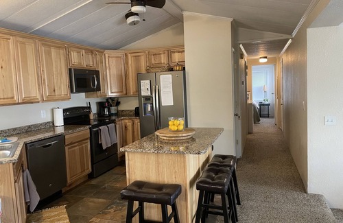 Stratford House | Beautiful Home located on Moses lake! Sleeps 12, fully gated and ready to enjoy!