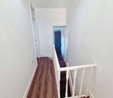 Everton Apartment | Beautiful home near LFC Stadium