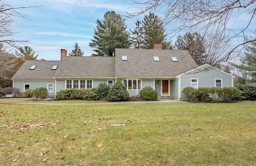 Concord House | Beautiful home on cul-de-sac 1 mile from Concord Center for 250th Anniversary
