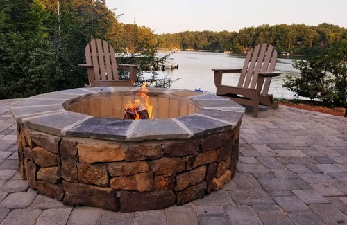 Indian Oaks House | Beautiful Home on Lake Keowee- Deep Water Dock- 4bd/4ba -Close to Clemson