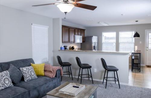 Fort Worth House | Beautiful Home Quiet Area 30 Days Minimum Stay