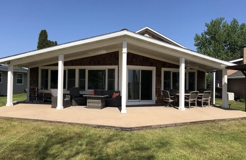 Hope House | Beautiful Home with Many Activities (15mins from DOW Gardens and Whiting Forest)