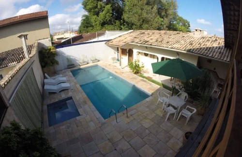 Santa Terezinha House | Beautiful house (60m from the beach, up to 16 people, 5 bedrooms, 2 with air conditioning)