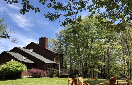 Reeders House | Beautiful House at Poconos w/Fire Pit /Huge Decks