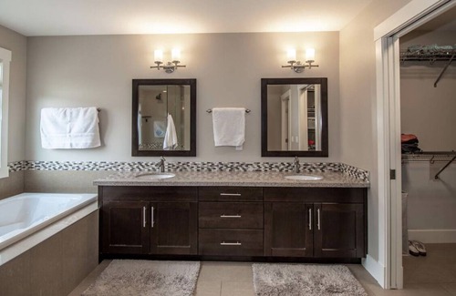 Central Okanagan House | Beautiful house in gated complex with boat slip and private beach