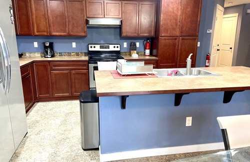 Alderwood Manor House | Beautiful House in Lynnwood, Near Light Rail