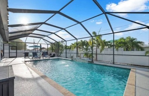 Diplomat House | Beautiful house in the heart of cape coralnwith all the comforts for you