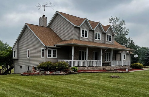 Palmyra House | Beautiful House On Grass Runway With Fly-In/Fly-Out Access