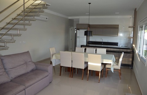Canto Grande House | Beautiful house on the sand in Bombinhas - SC