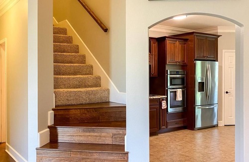 Pangburn House | Beautiful House on the River! Book now for Spring & Summer 2025!