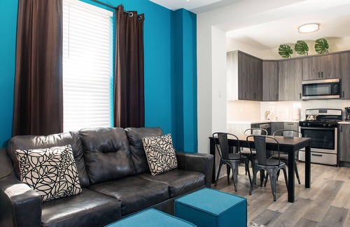 Southwest Center City House | Beautiful House On Garden Block. First Floor Bedroom!