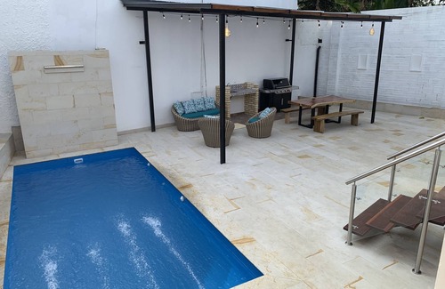 La Mesa House | Beautiful house with private pool and BBQ area. Ideal for family and friends.