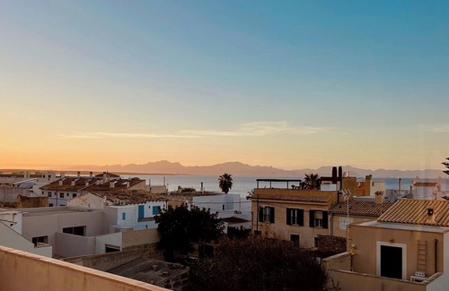 Colonia de Sant Pere House | Beautiful house with sea and mountain views 100m from the sea