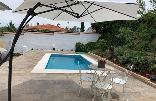 Arges House | Beautiful house with swimming pool close to Puy du Fou and Toledo