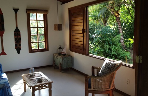 Garapua House | BEAUTIFUL HOUSE WITH TROPICAL GARDEN IN GARAPUÁ