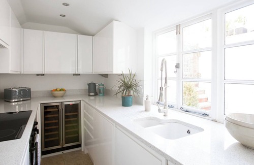 Arundel House | Beautiful Iconic Listed Building with Views Overlooking the Arundel Cathedral