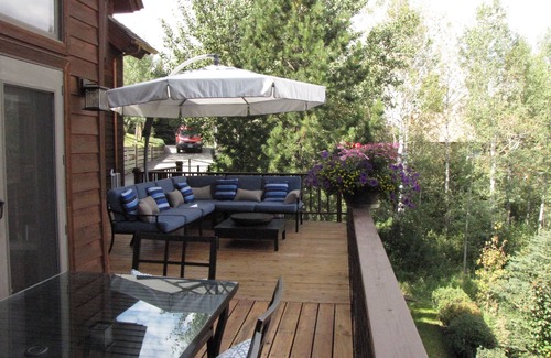 Jackson House | Beautiful In-town Home with Teton Views Next to Forest