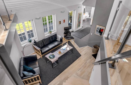 Østermarie House | Beautiful, inviting cottage in picturesque surroundings just outside the village of Østermarie.