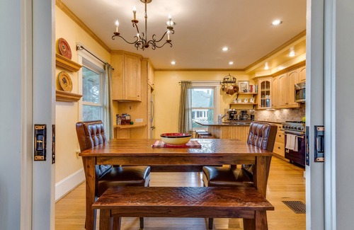 Irvington Apartment | Beautiful Irvington Apartment near City Center!