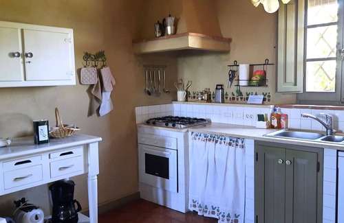 San Giovanni d'Asso Villa | Beautiful private villa with WIFI, private pool, A/C, TV, patio, panoramic view, close to Montalcino