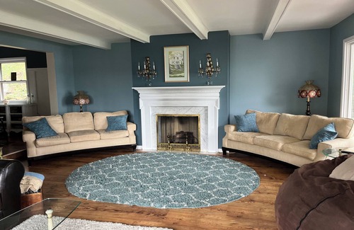 Battle Creek House | Beautiful Lake Front property on Fine Lake. Summer/Winter enjoyment