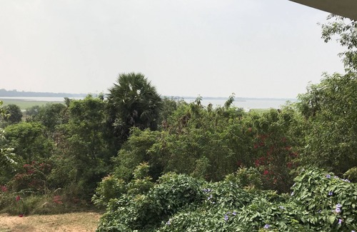 Poothurai Villa | Beautiful Lake front Villa and property in nature