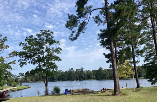 Perkinston House | Beautiful lake home on 3 acres in Silver Run Lakes