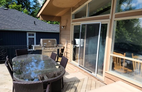 Innisfil Cottage | Beautiful Lake Simcoe Cottage