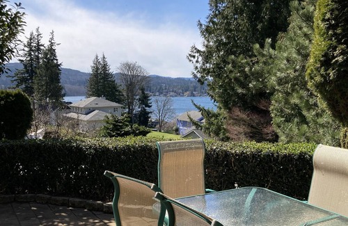 Silver Beach House | Beautiful lake-view home. Gourmet kitchen, comfortable inside and out.