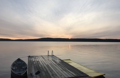 Utterson Cottage | Beautiful Lakefront Cottage on Mary Lake Huntsville, ON