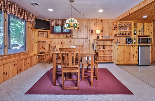 Minocqua Cabin | Beautiful Lakefront Cabin on PRIVATE Mercer Lake! Endless 4 Season Fun!