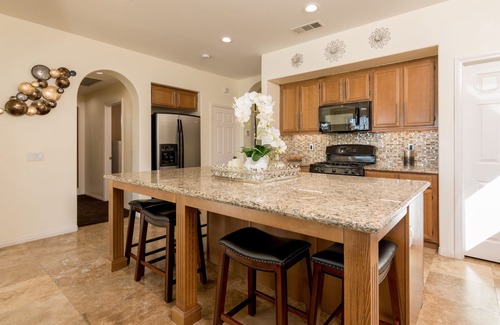 Terra Lago House | Beautiful Lakefront House w/Stunning View, very close to Coachella & Stagecoach