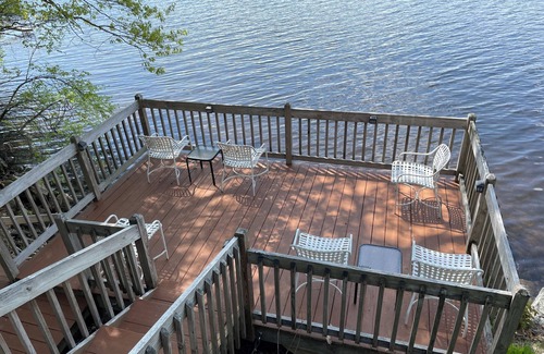 Auburn House | Beautiful lakeside property with full amenities