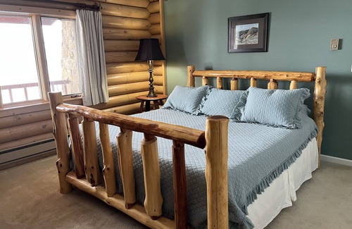 Worland Cabin | Beautiful Lodge with Back-Country Views and Western Charm