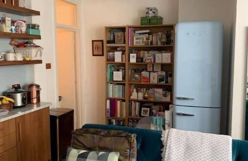 Harrow Road Apartment | Beautiful London Apartment in Maida Vale