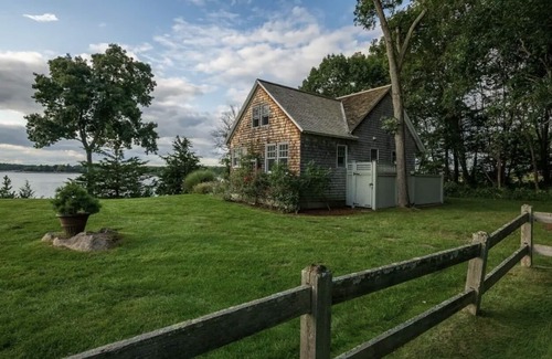 Guilford Cottage | Beautiful Long Island Sound Direct Waterfront Cottage, private beach.