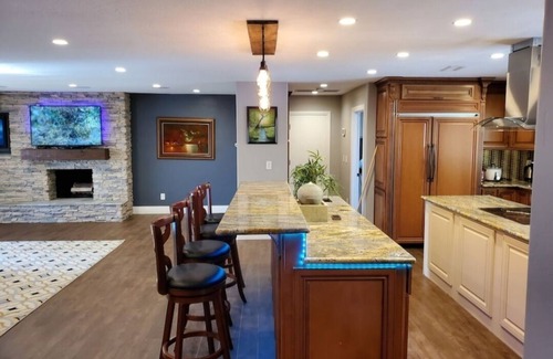 Lake Wohlford House | Beautiful luxurious house looking at canyon and mountains, gorgeous sunset.