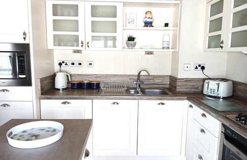Skegness Cabin | Beautiful Luxury 2 Bedroom Lodge at Southview Holiday Park, Skegness