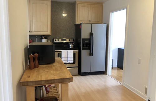 Marina District House | Beautiful Marina Home - 2Bed 2Bath - 1 block from Marina Blvd!