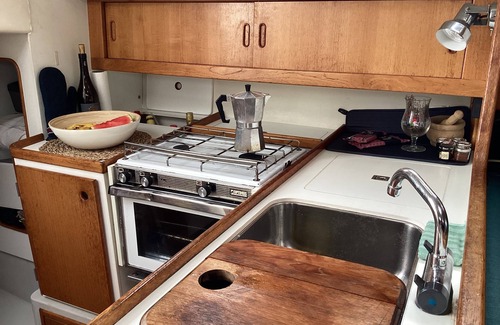 Lisbon Boat Rental | Beautiful maxi 34 sailboat