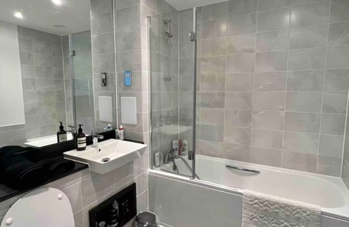Higham Hill Apartment | Beautiful modern 1 bed flat