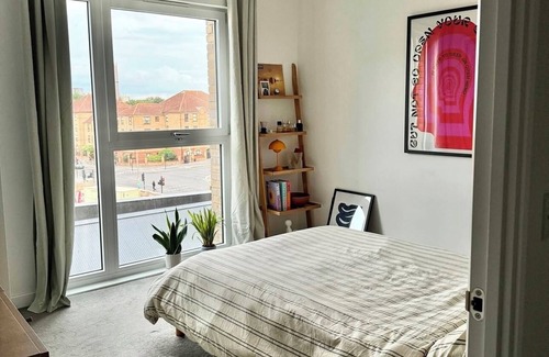 Higham Hill Apartment | Beautiful modern 1 bed flat