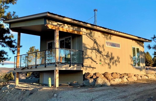 Okanagan-Similkameen Cabin | Beautiful modern cabin on 3 acres on Anarchist Mtn Quiet, private w lake view